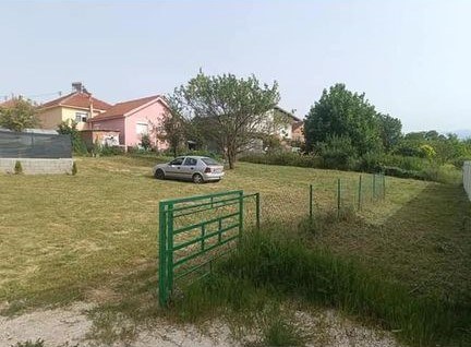 Се продаваат плацеви за градба во Сопиште