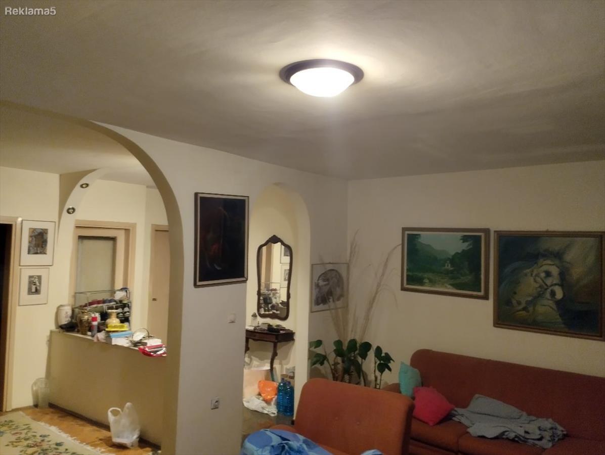 Се продава 4 собен стан во Аеродром